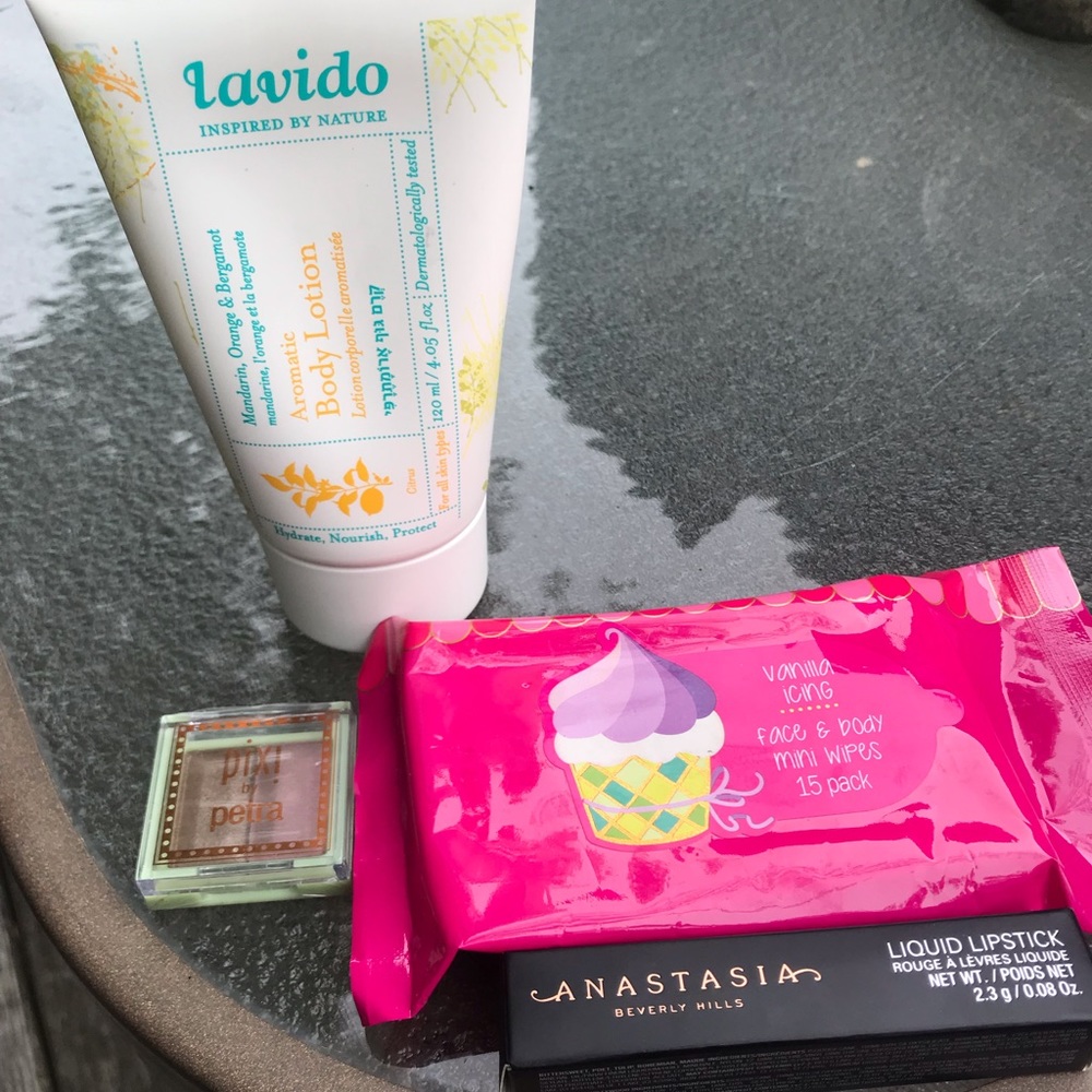 Beauty product bundle